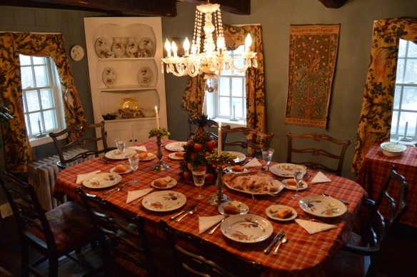 Thanksgiving table 2014